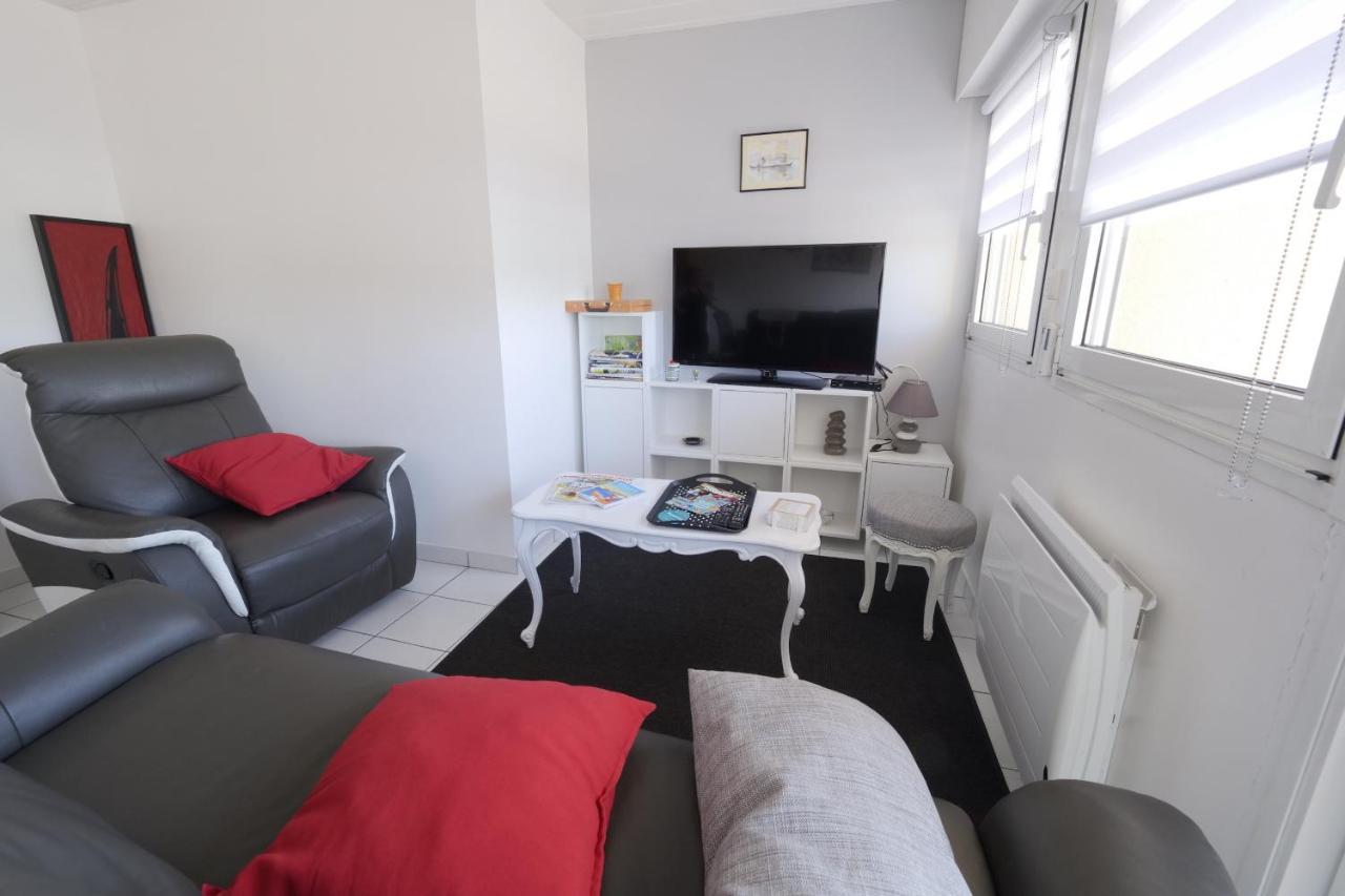Un Appartement Sur La Marina De St-Gilles Сен-Жиль-Круа-де-Ви Экстерьер фото