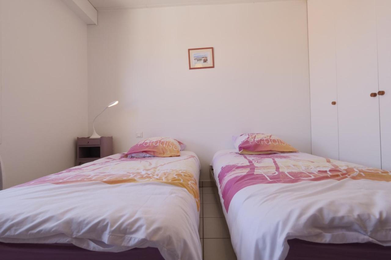 Un Appartement Sur La Marina De St-Gilles Сен-Жиль-Круа-де-Ви Экстерьер фото